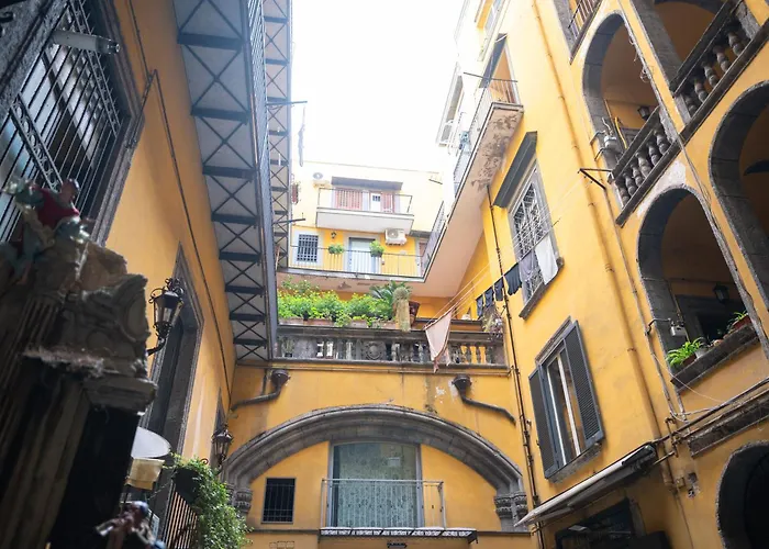 Soft Napoli -Casa Vacanze Nel Cuore Del Centro Storico